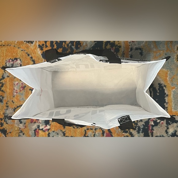 Lululemon Limited Edition White & Black Large Tote Bag - Picture 5 of 12